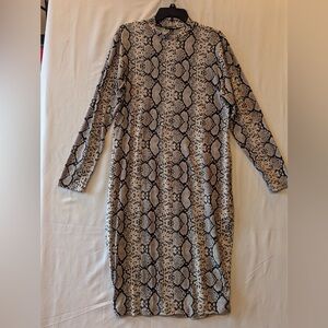 Fashion Nova Snakeskin print Black and Gray Maxi Dress